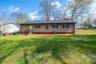 4367 Vine Arbor Dr, Hickory, NC 28602 - Photo 6