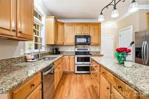 6123 Abergele Ln, Matthews, NC 28104 - Photo 8