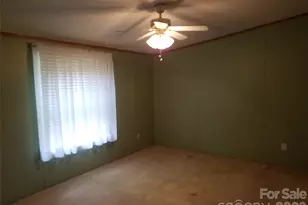 323 4th St, Waynesville, NC 28786 - Photo 8