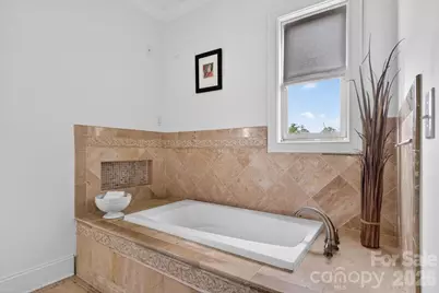 1001 Parkwood Avenue, Charlotte, NC 28205 - Photo 32