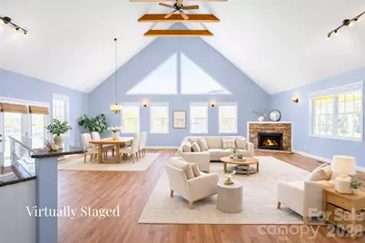 291 N Crab Meadow Drive, Hendersonville, NC 28739 - Photo 4