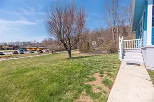 40 Warner Rd, Canton, NC 28716 - Photo 2