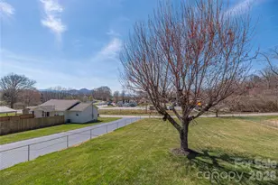 40 Warner Rd, Canton, NC 28716 - Photo 4