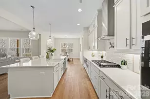 106 Windbluff Ct, Statesville, NC 28677 - Photo 2