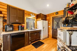 409 Hamlet Dr, Burnsville, NC 28714 - Photo 4