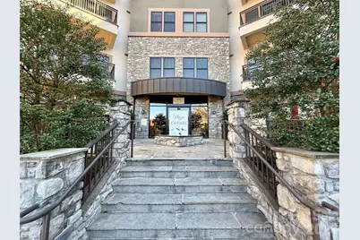 350 E Allen Street #303, Hendersonville, NC 28792 - Photo 2