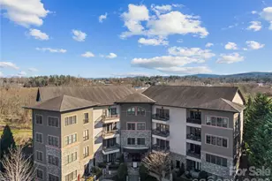 350 E Allen St, Hendersonville, NC 28792 - Photo 1