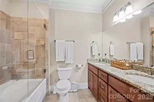 350 E Allen St, Hendersonville, NC 28792 - Photo 18