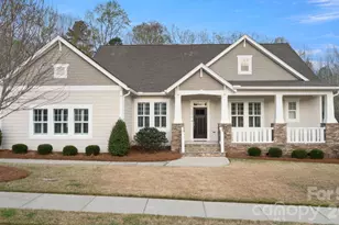 1328 King's Bottom Dr, Fort Mill, SC 29715 - Photo 2