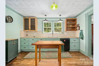 309 Hillside Drive, Burnsville, NC 28714 - Photo 8