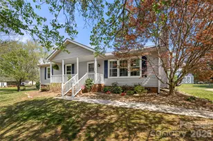 8919 W Meadow Ridge Rd, Fort Mill, SC 29707 - Photo 4