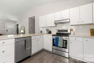 8919 W Meadow Ridge Rd, Fort Mill, SC 29707 - Photo 10