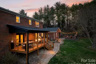 885 Beverly Cir NE, Lenoir, NC 28645 - Photo 2