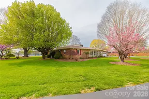 3486 E Main St, Claremont, NC 28610 - Photo 8