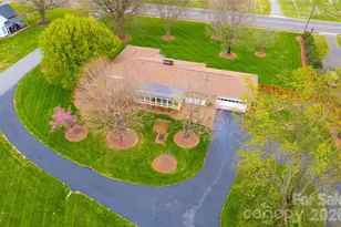 3486 E Main St, Claremont, NC 28610 - Photo 4