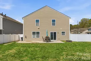 2438 Dewey Creek Ln, Charlotte, NC 28216 - Photo 24