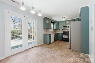 106 Chinaberry Ct, Gastonia, NC 28052 - Photo 6