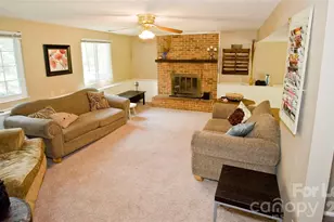 1635 Van Dyke Dr, Charlotte, NC 28213 - Photo 2
