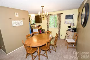 1635 Van Dyke Dr, Charlotte, NC 28213 - Photo 8