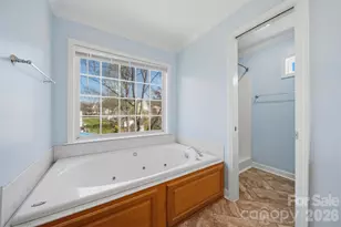 2410 27th Ave Cir NE, Hickory, NC 28601 - Photo 28