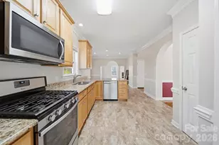 2410 27th Ave Cir NE, Hickory, NC 28601 - Photo 20