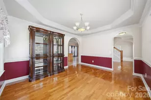 2410 27th Ave Cir NE, Hickory, NC 28601 - Photo 8