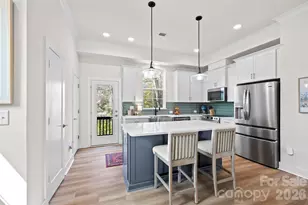 3225 Zenith Ln, Charlotte, NC 28205 - Photo 4