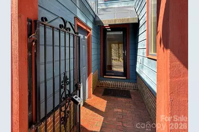 7221 Delta Lake Drive, Charlotte, NC 28215 - Photo 4