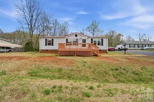 2862 Eagle Point Dr, Trinity, NC 27370 - Photo 2