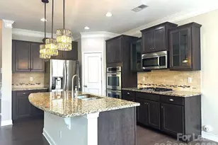 9407 Inverness Bay Rd, Charlotte, NC 28278 - Photo 8