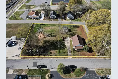 224 W Mills Avenue, Mooresville, NC 28115 - Photo 1
