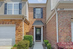 2419 Diplomat Ln, Charlotte, NC 28210 - Photo 4