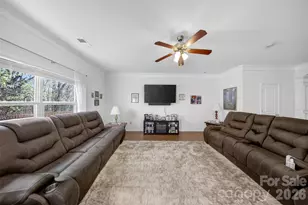 9417 Tavistock Ct, Matthews, NC 28105 - Photo 6