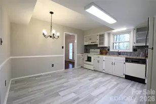 725 Bethune Pl, Matthews, NC 28105 - Photo 8