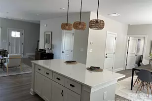 7813 Benning St, Charlotte, NC 28216 - Photo 4