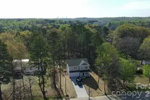 7813 Benning St, Charlotte, NC 28216 - Photo 2