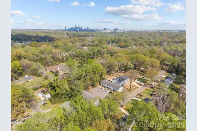 2909 Burgess Drive, Charlotte, NC 28208 - Photo 2