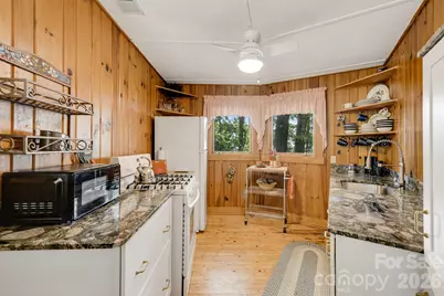 203 Laurel Lane, Little Switzerland, NC 28749 - Photo 14