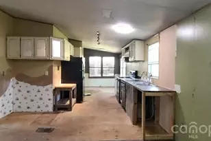 5030 Pine Springs Dr, Bessemer City, NC 28016 - Photo 10