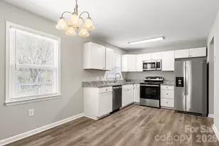 8410 Clear Meadow Ln, Charlotte, NC 28227 - Photo 12