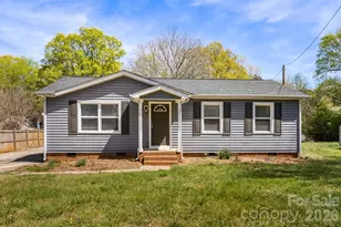 8410 Clear Meadow Ln, Charlotte, NC 28227 - Photo 1