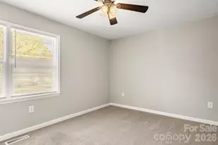 8410 Clear Meadow Ln, Charlotte, NC 28227 - Photo 18