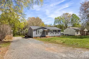 8410 Clear Meadow Ln, Charlotte, NC 28227 - Photo 32