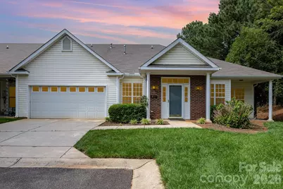 6204 Half Dome Drive, Charlotte, NC 28269 - Photo 2