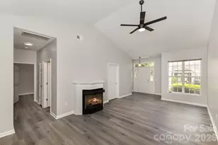 6204 Half Dome Dr, Charlotte, NC 28269 - Photo 6