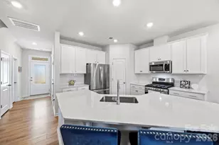 5030 Moss Pne Wy, Fort Mill, SC 29708 - Photo 2