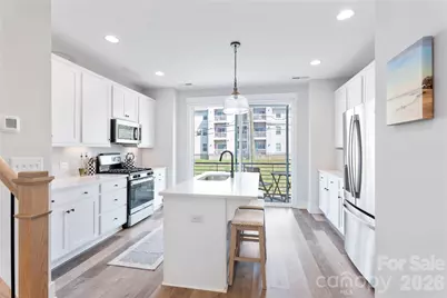 223 S Bruns Avenue, Charlotte, NC 28208 - Photo 8