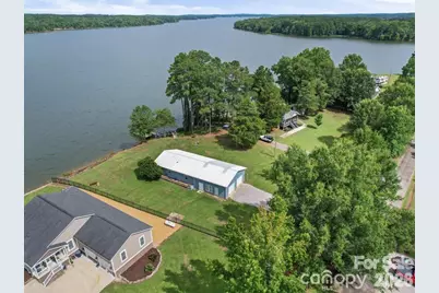 275 S Waters Edge Drive, Winnsboro, SC 29180 - Photo 1