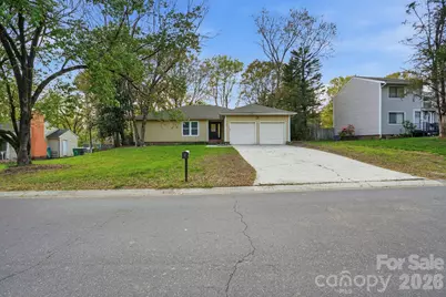 7700 Park Vista Circle, Charlotte, NC 28226 - Photo 1