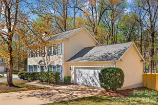 2801 Dellinger Dr, Charlotte, NC 28269 - Photo 2